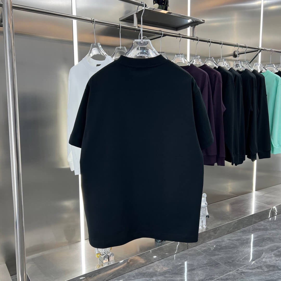 2025 T-Shirt mit Schlangen-Print
