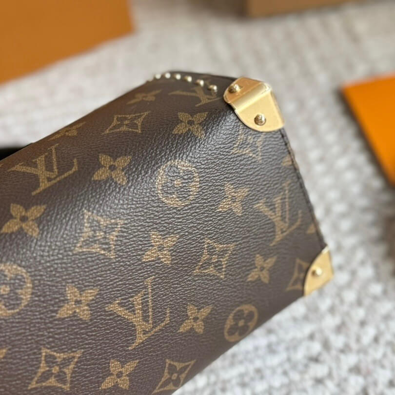 Sac oreiller à chaîne et rivets