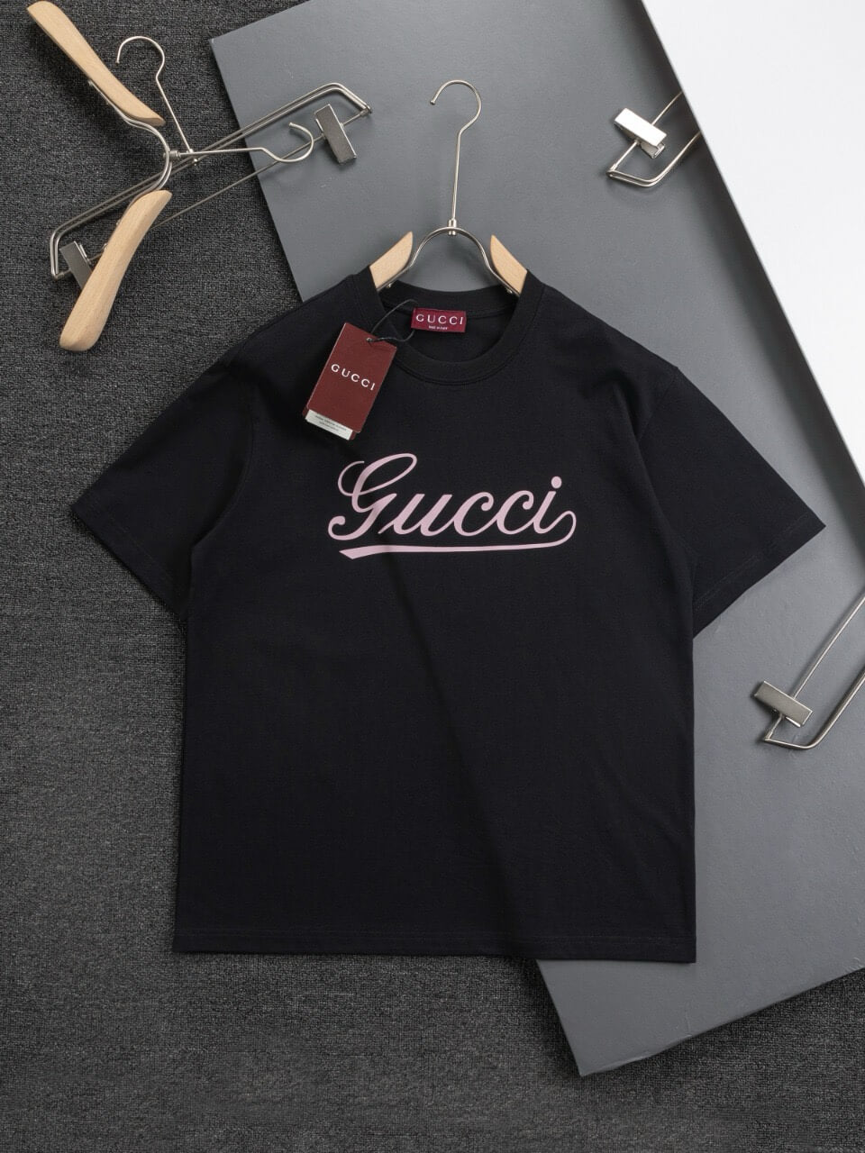 T-shirt imprimé lettres roses