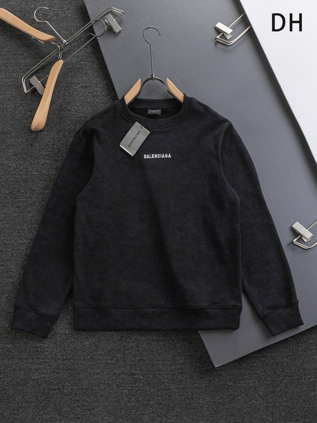 New Gradient Design Sweatshirt