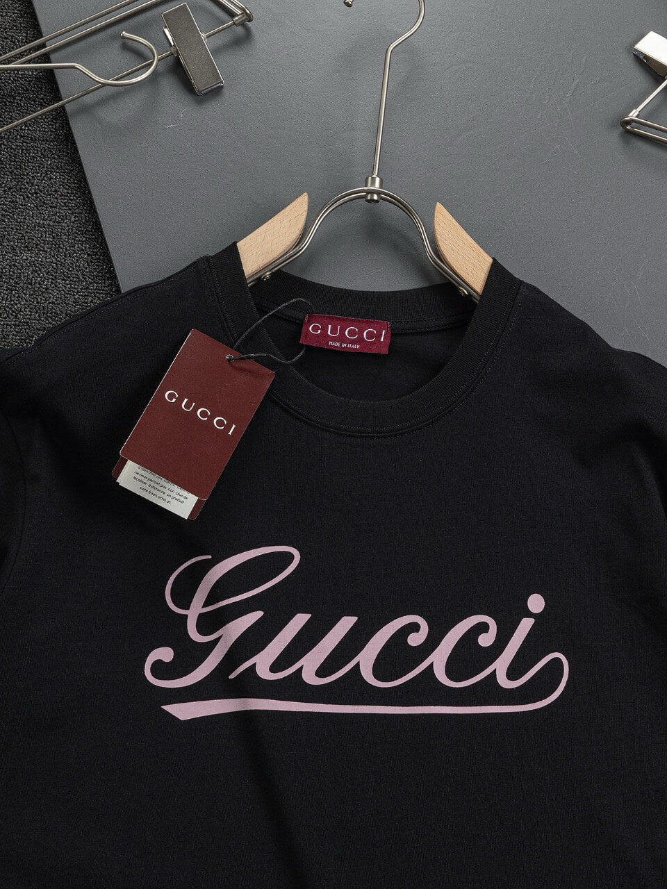T-shirt imprimé lettres roses