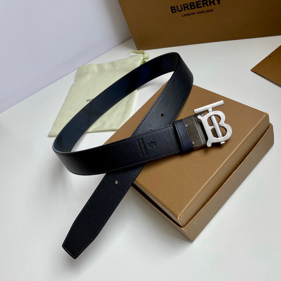 Ceinture à carreaux classique et minimaliste