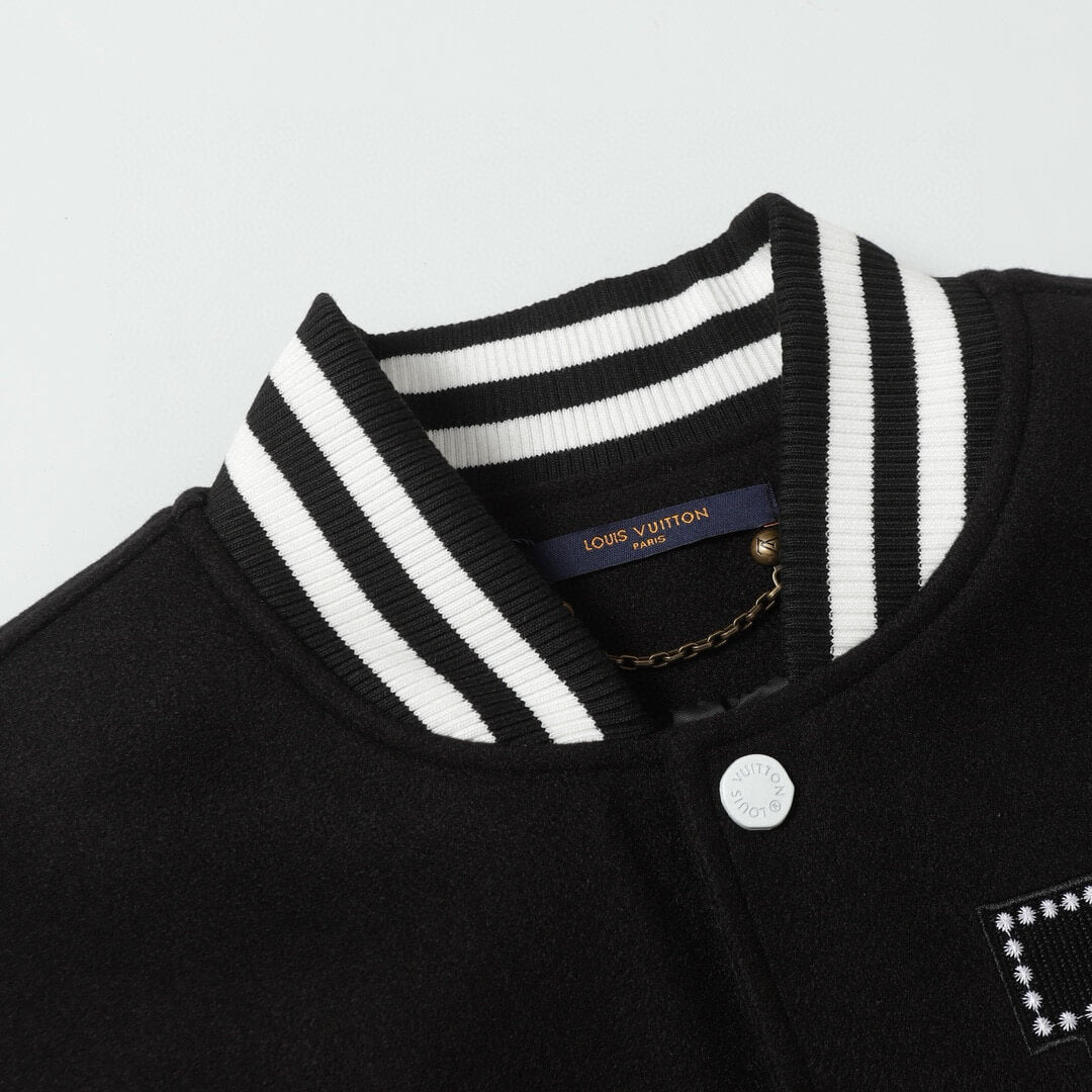 Veste de baseball à bordure perlée