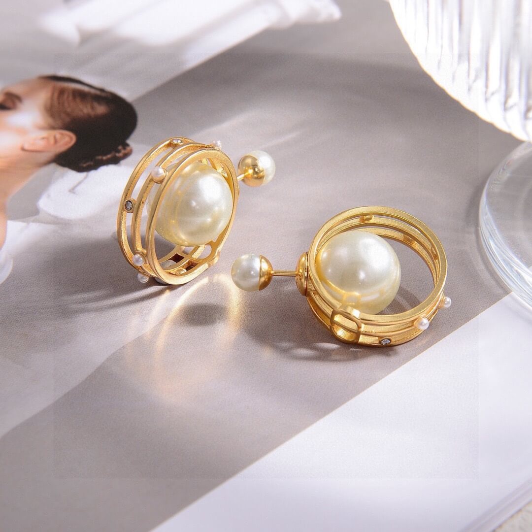 Elegant Pearl-Accented Round Earrings