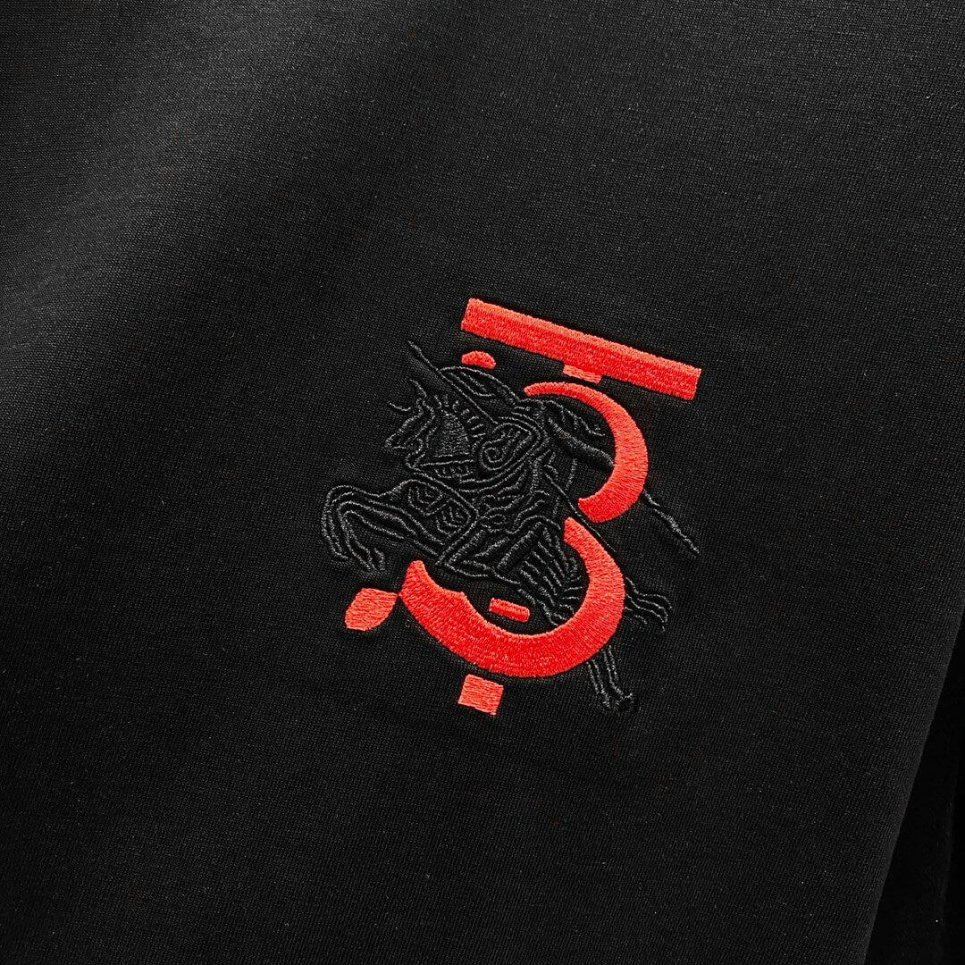 T-shirt brodé Cheval de guerre