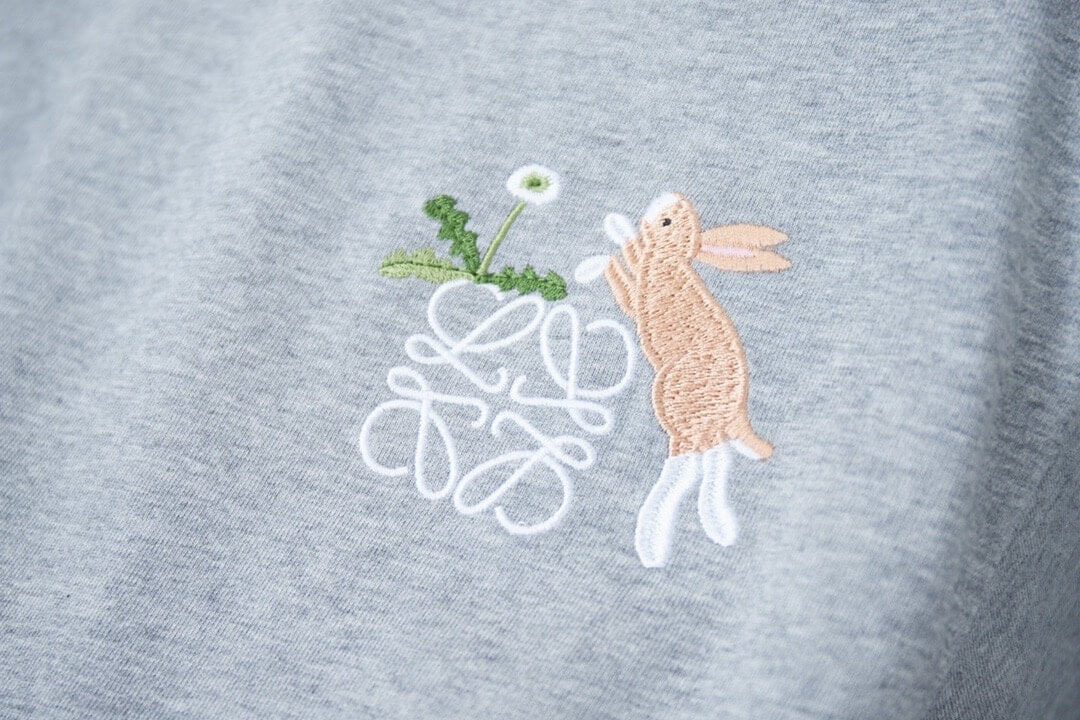 T-shirt brodé lapin