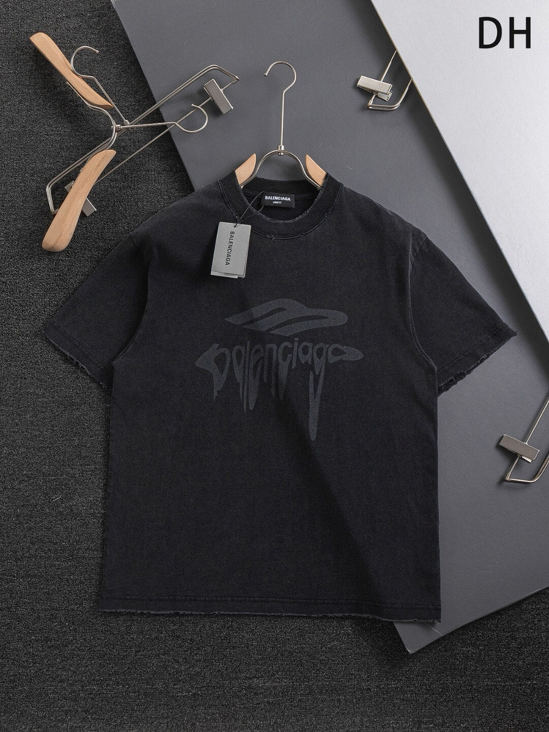 T-shirt à motif déchiré