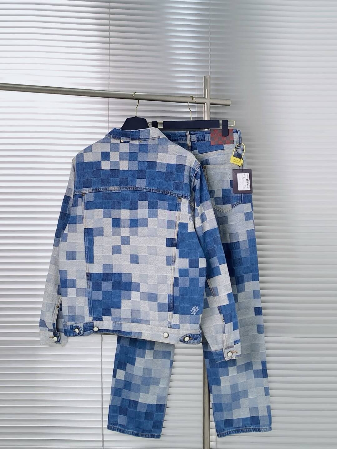 Nouveau costume en jean à carreaux