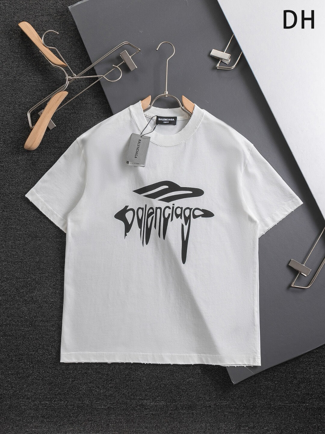 T-shirt à motif déchiré