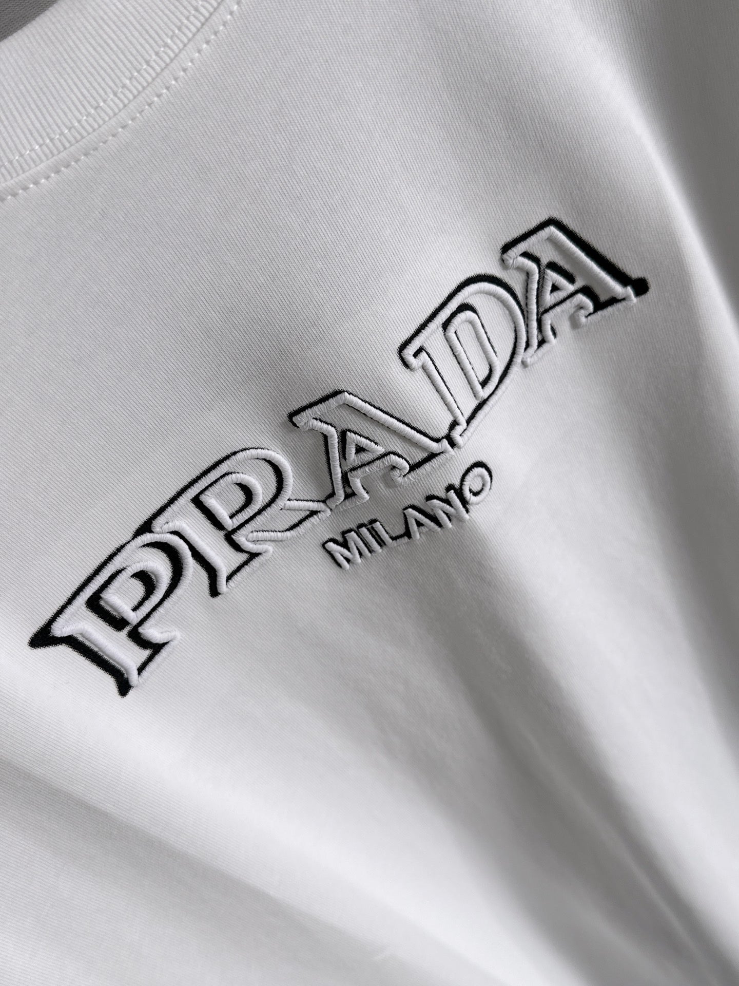 2025 3D Embroidered T-shirt