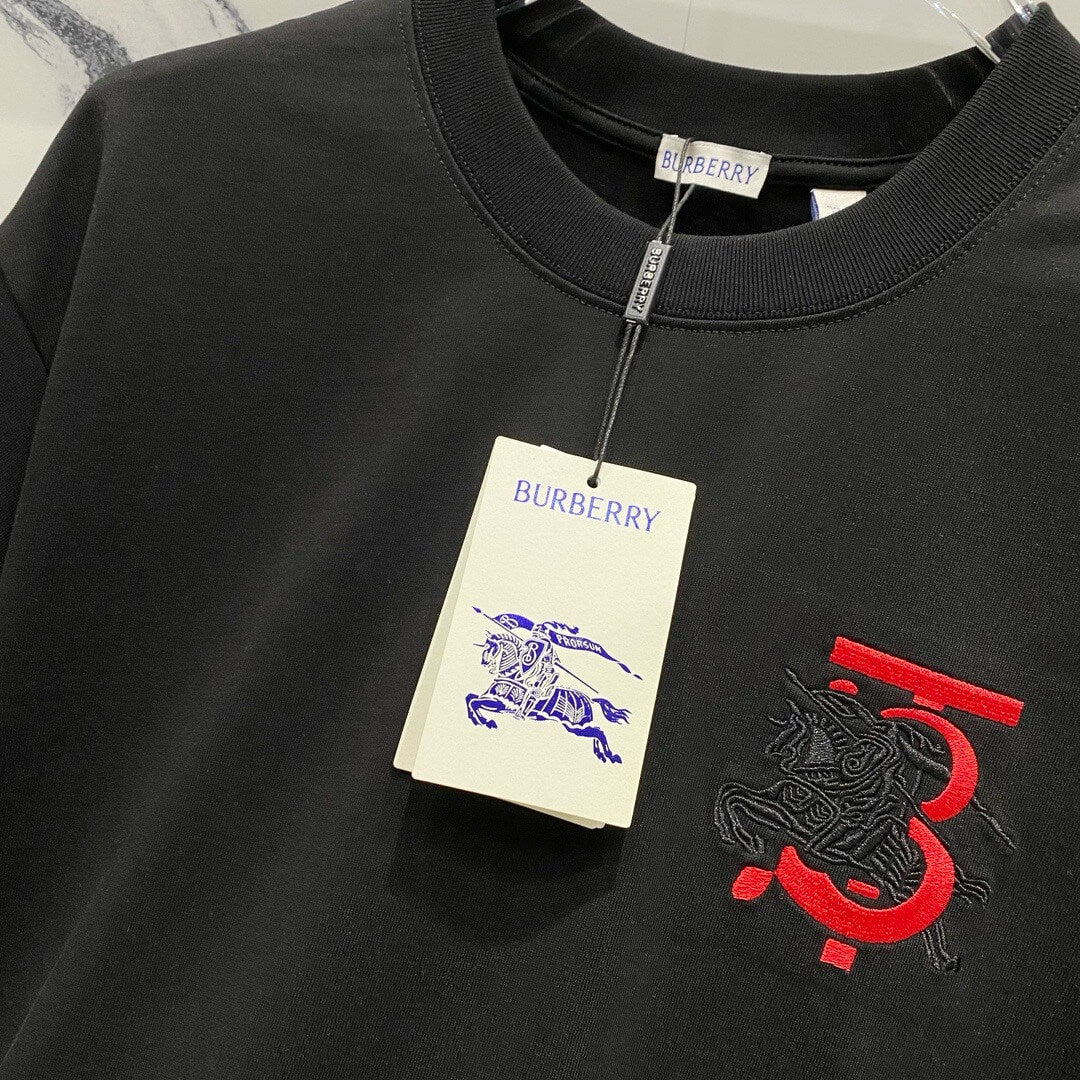 T-shirt brodé Cheval de guerre