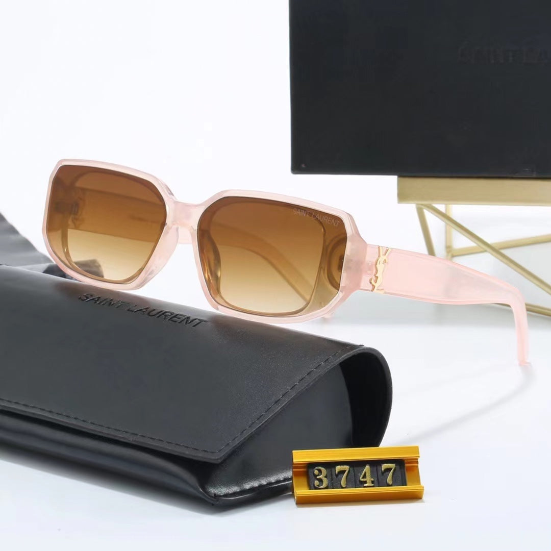 Lunettes de soleil rétro minimalistes