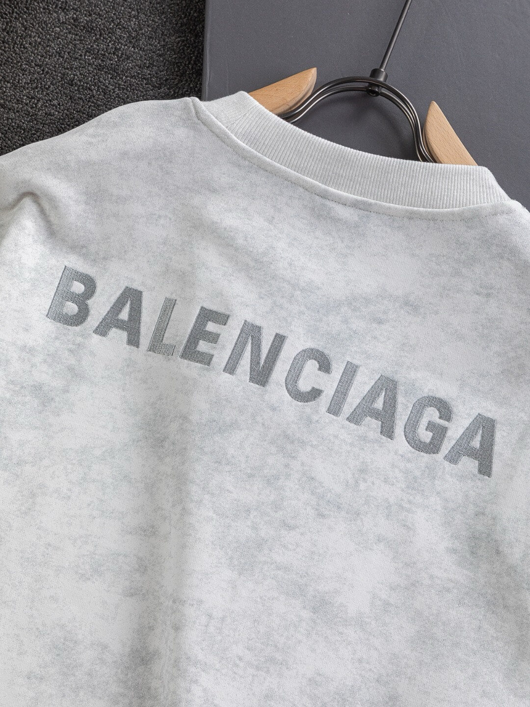 New Gradient Design Sweatshirt