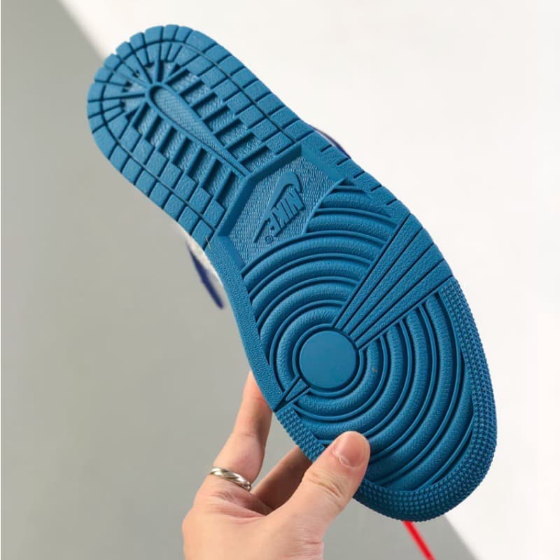 Baskets bleues classiques
