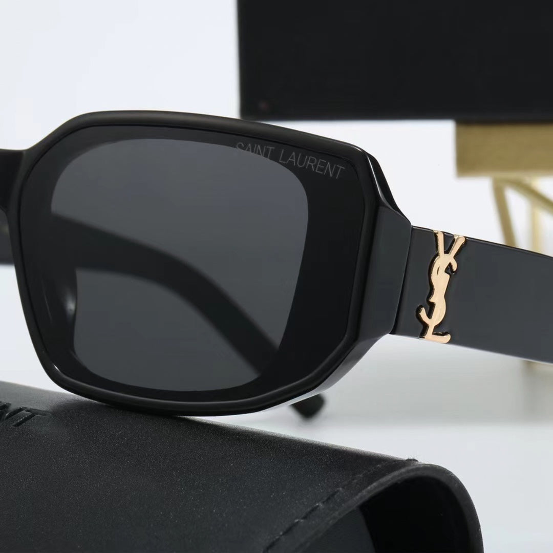 Lunettes de soleil rétro minimalistes