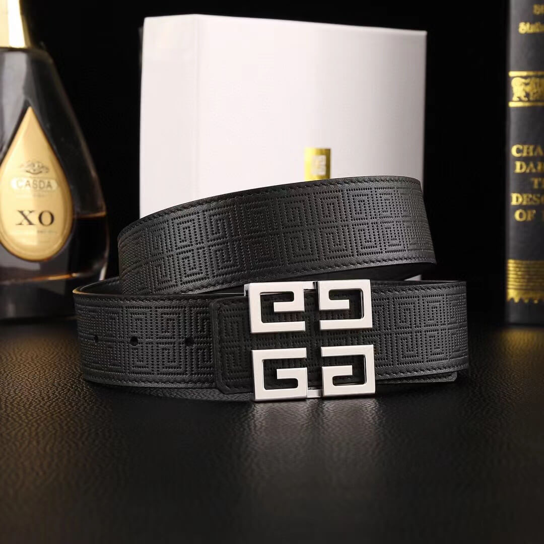 Ceinture en cuir à boucle en métal vintage
