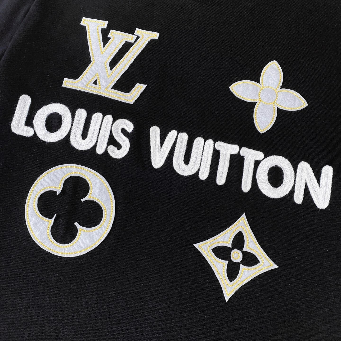 T-shirt classique avec patch monogramme