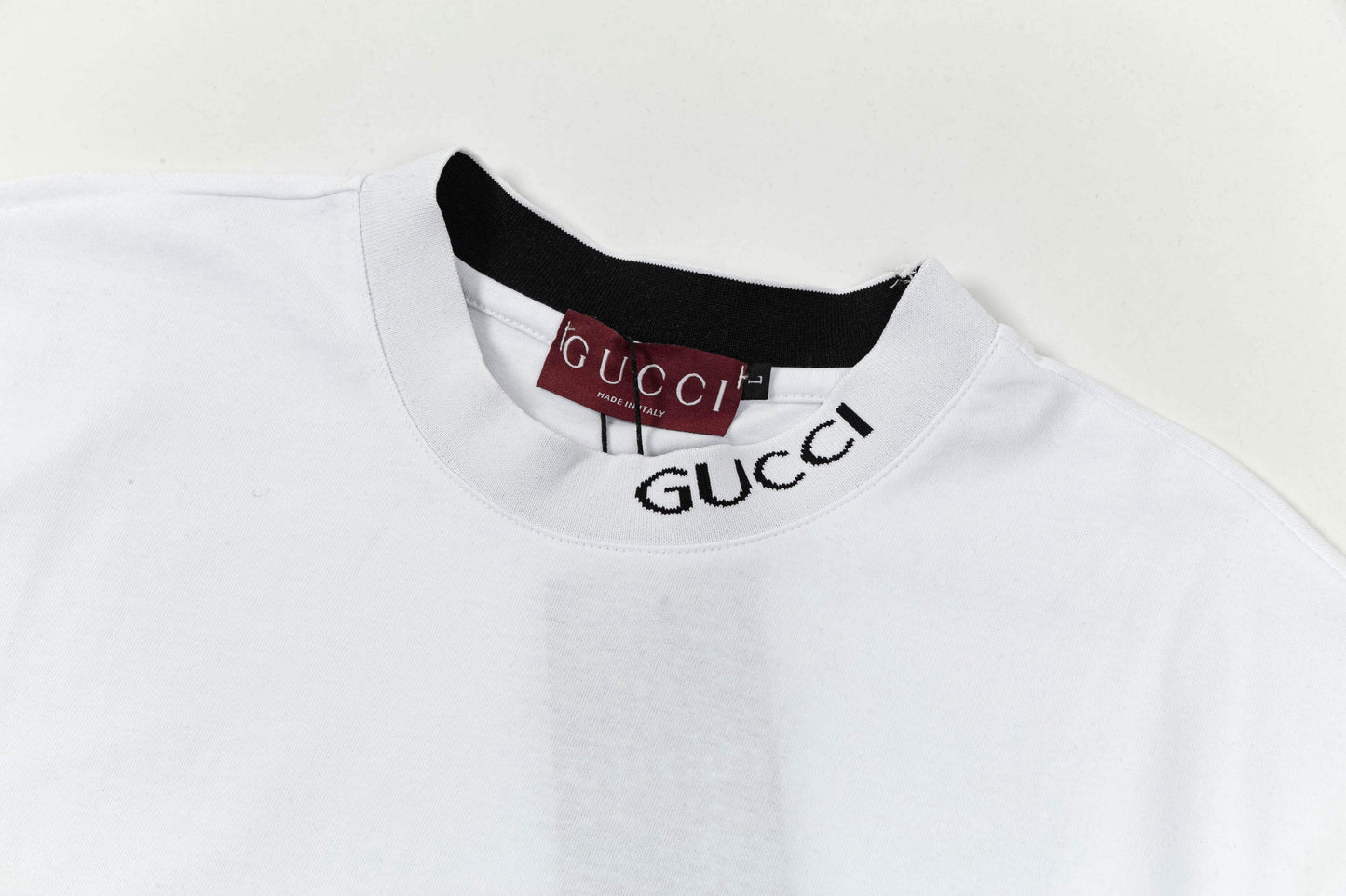 T-shirt à lettres encolure