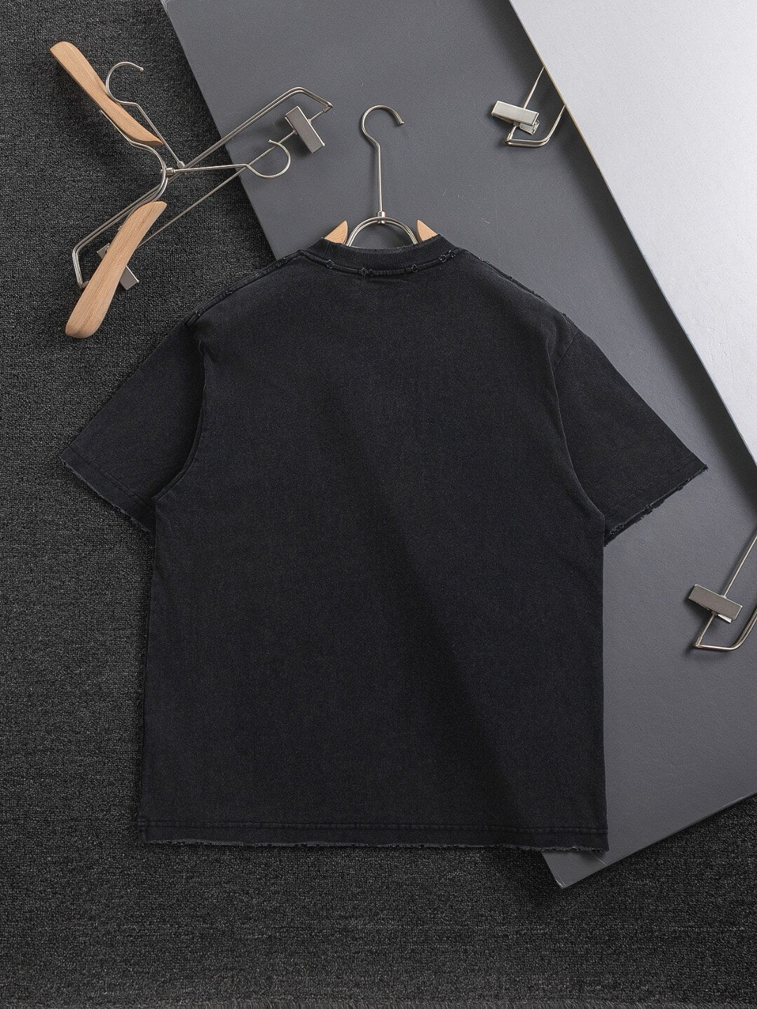 T-shirt à motif déchiré