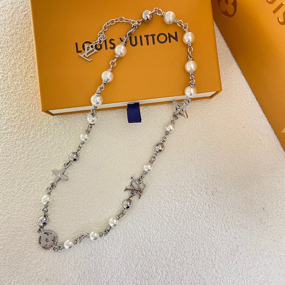 Street Style Distressed Pearl Necklace