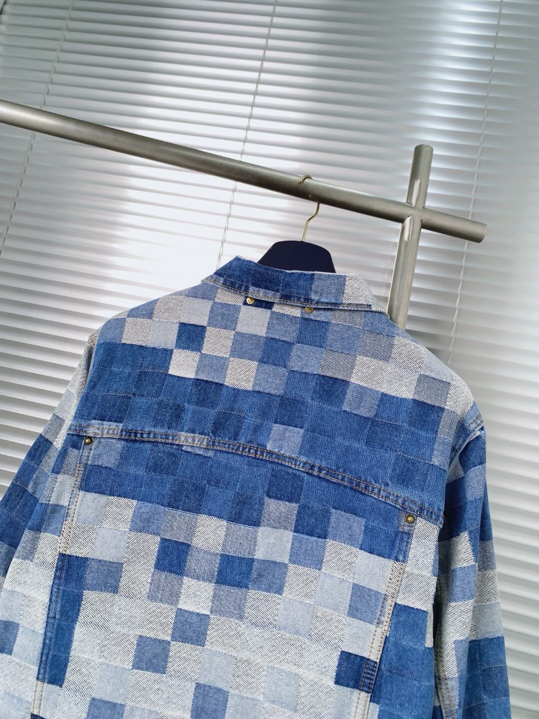 Nouveau costume en jean à carreaux