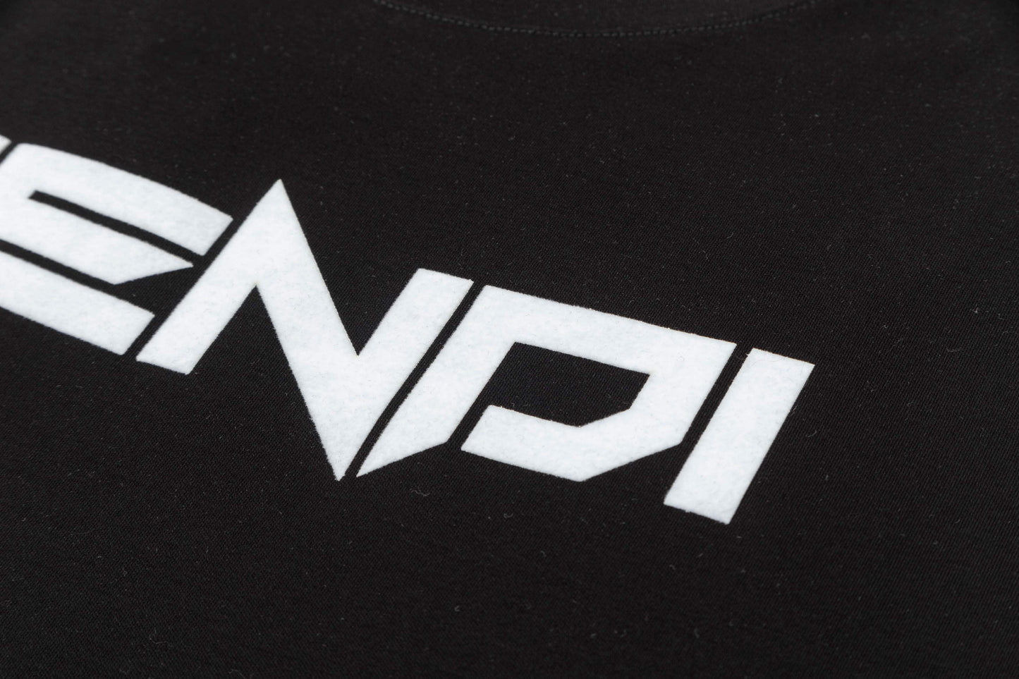 T-shirt imprimé lettre sur la poitrine