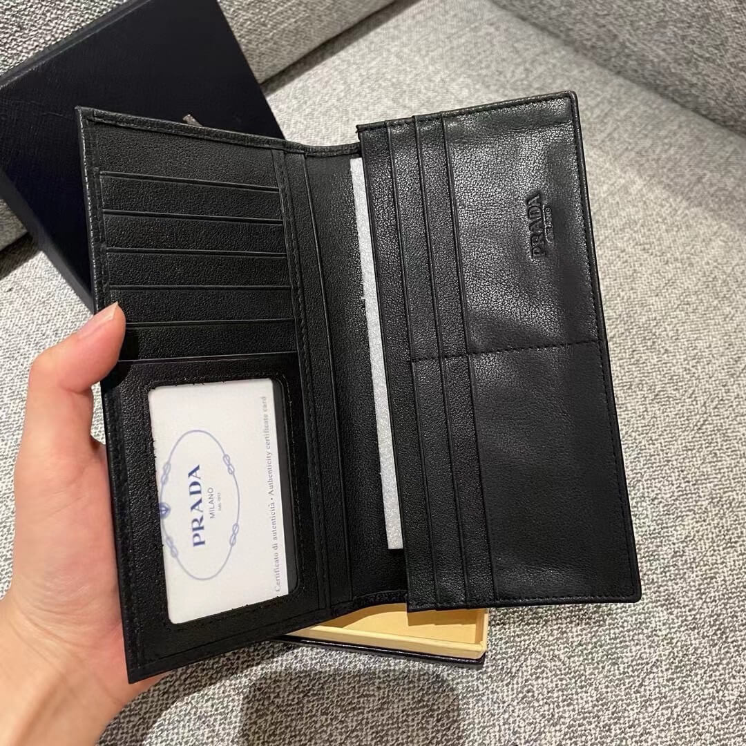 Metallic Triangle Wallet