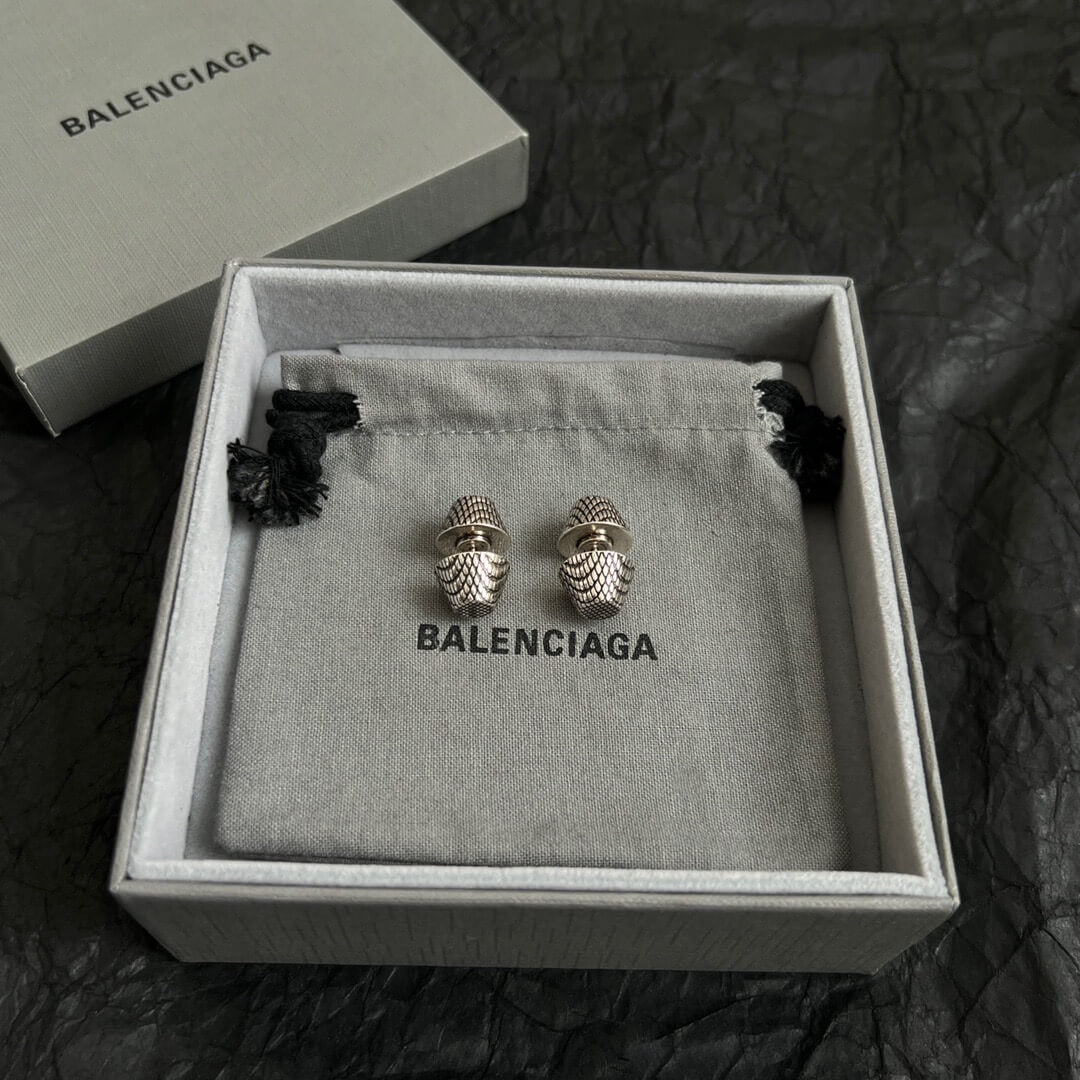 Chic Minimalist Double-End Stud Earrings