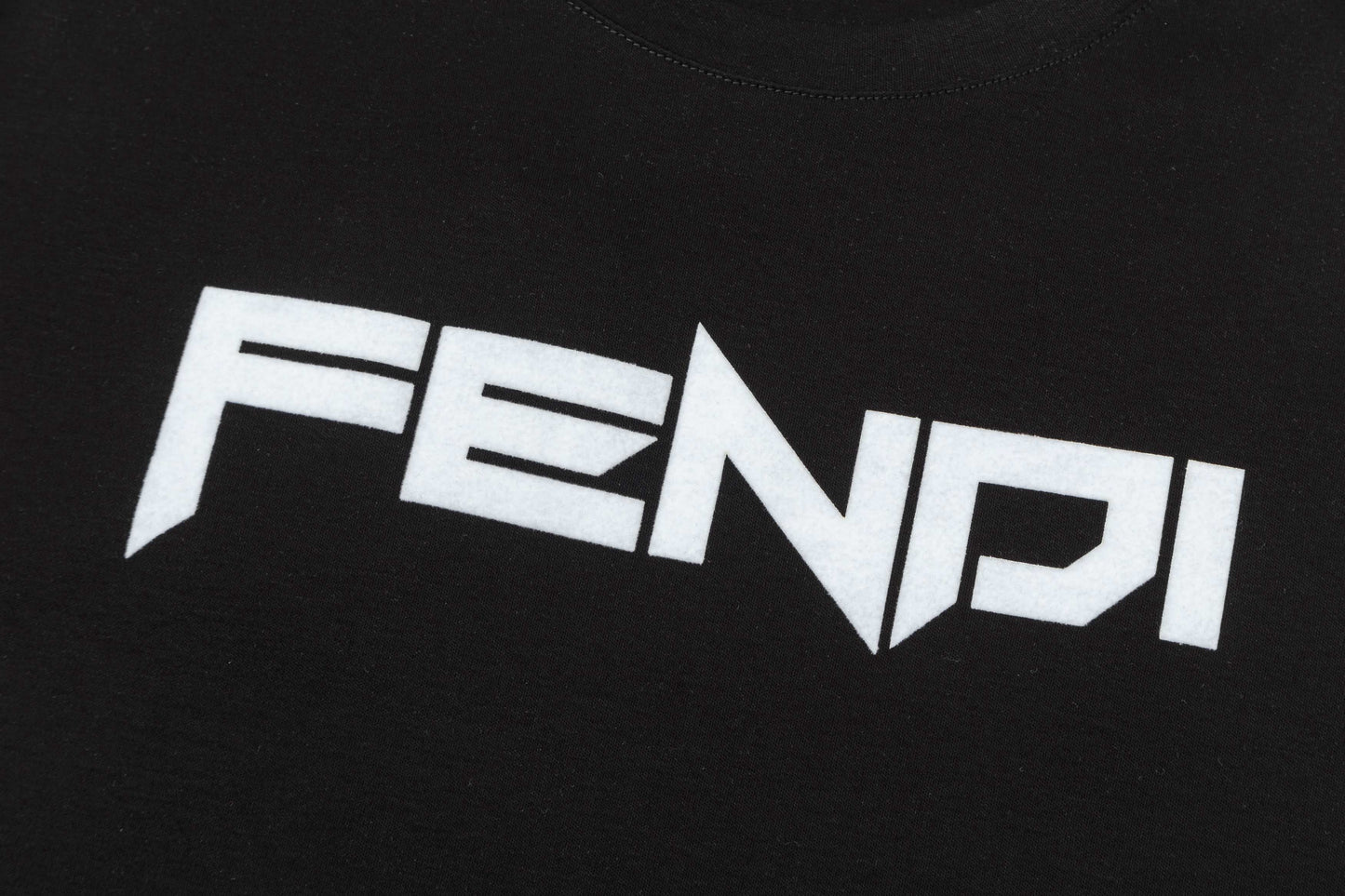 T-shirt imprimé lettre sur la poitrine