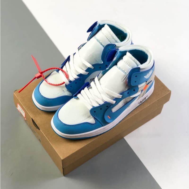 Baskets bleues classiques