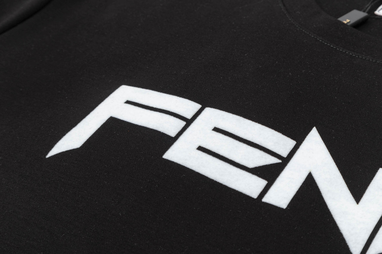 T-shirt imprimé lettre sur la poitrine
