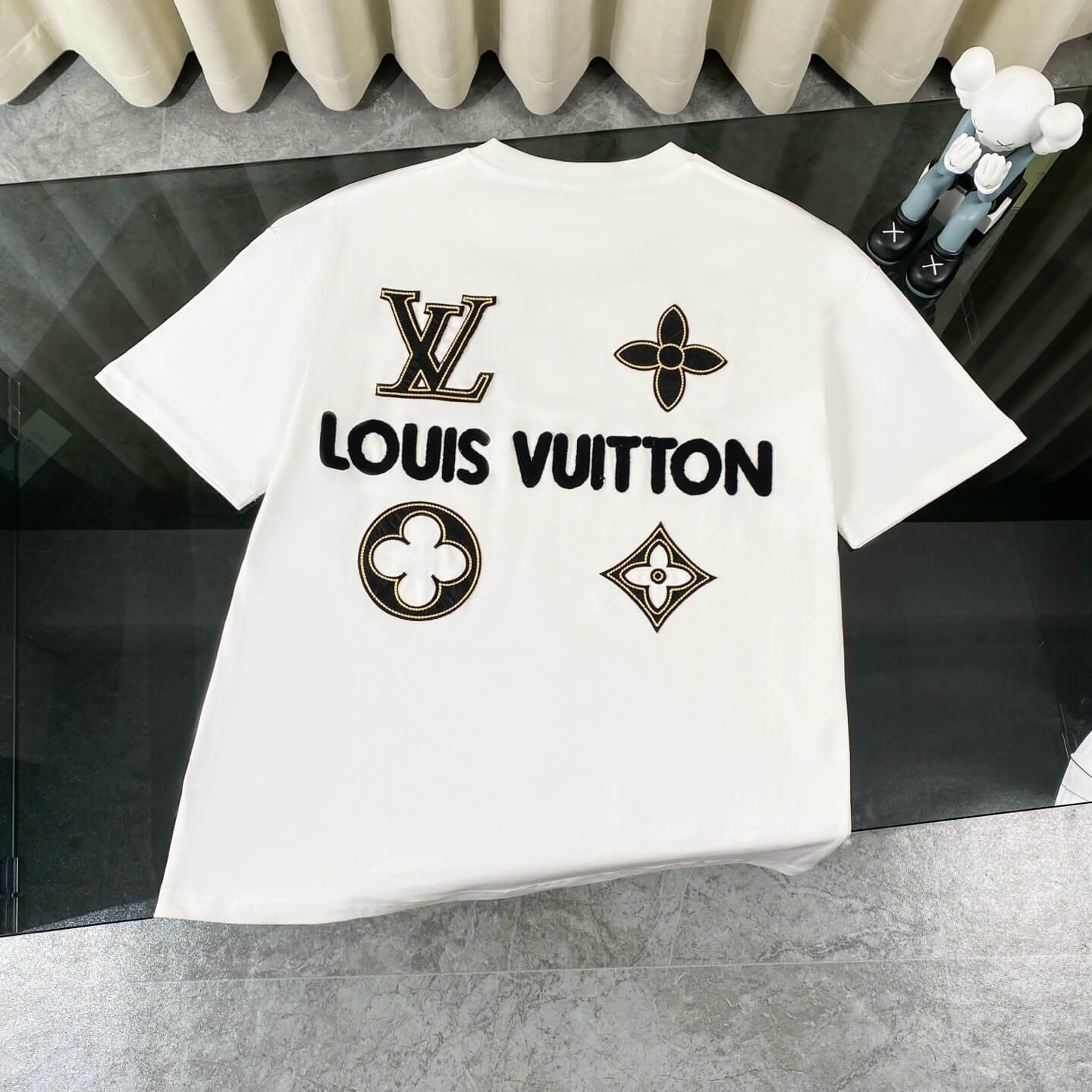 T-shirt classique avec patch monogramme
