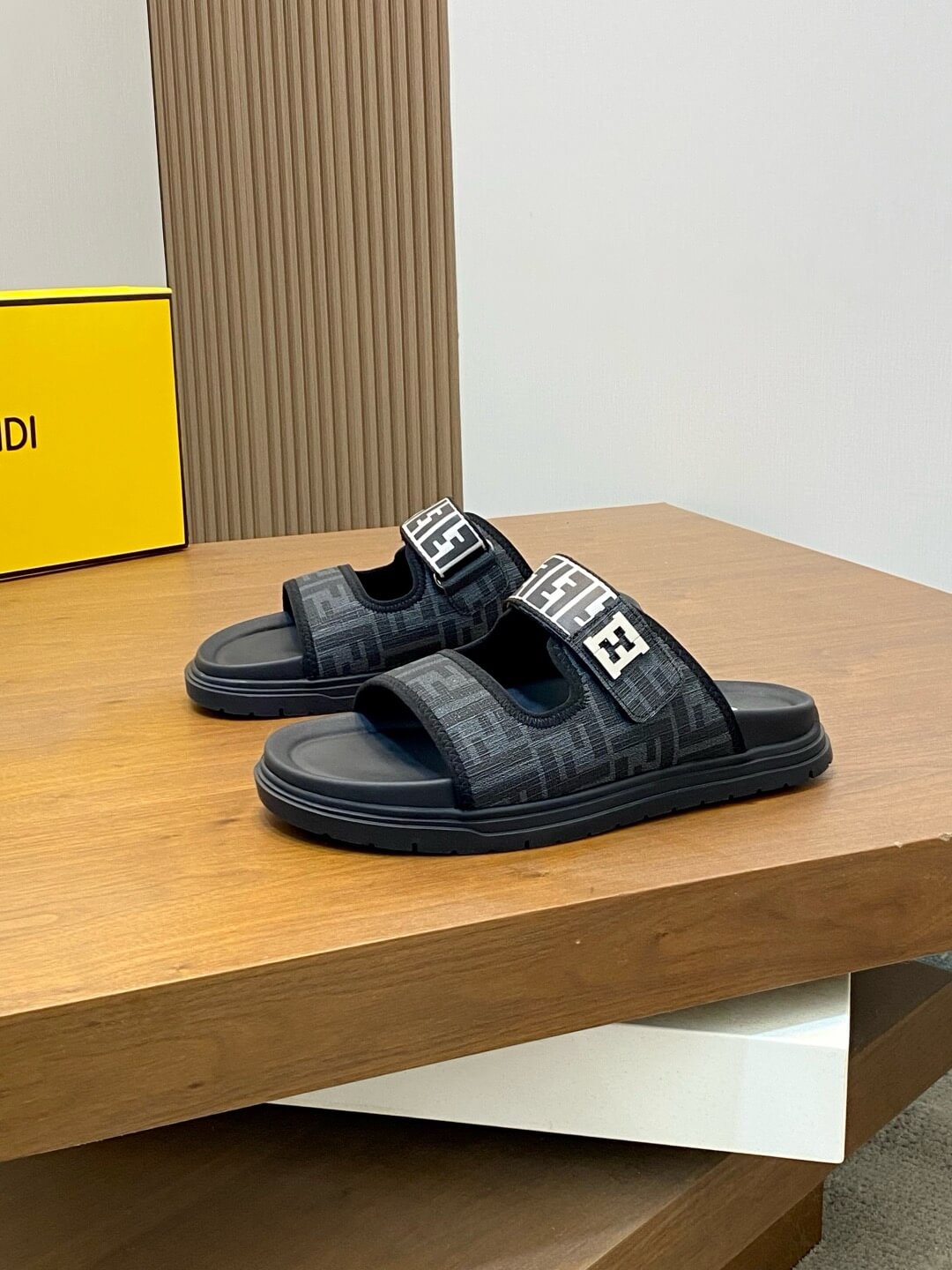 Chaussons métalliques Double F