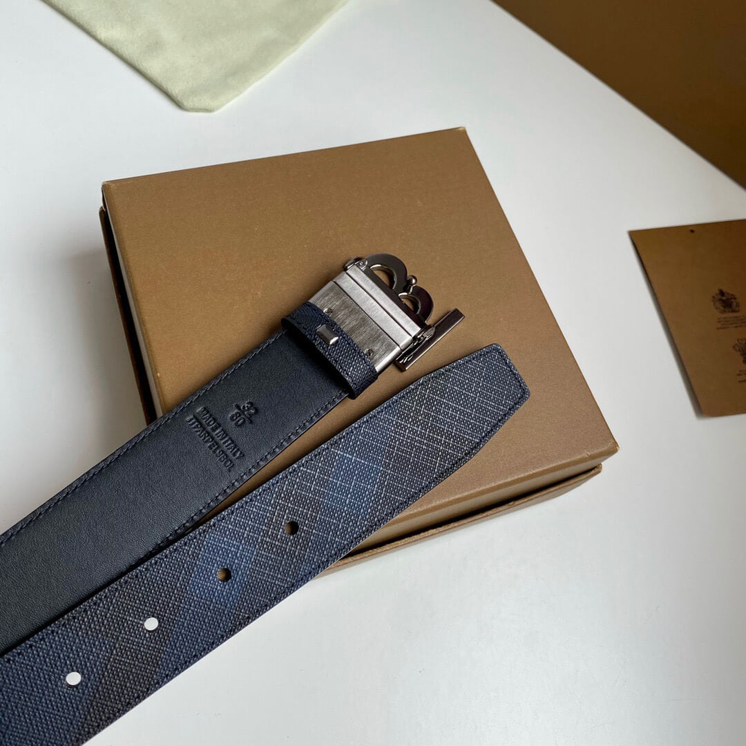 Ceinture à carreaux classique et minimaliste