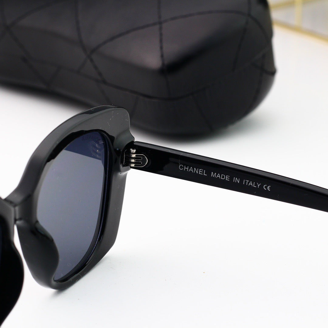 Lunettes de soleil carrées-rondes ajourées tendance