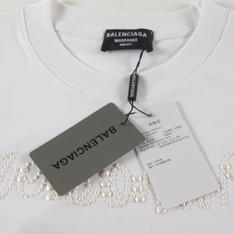 2025 Pearl Detail T-Shirt