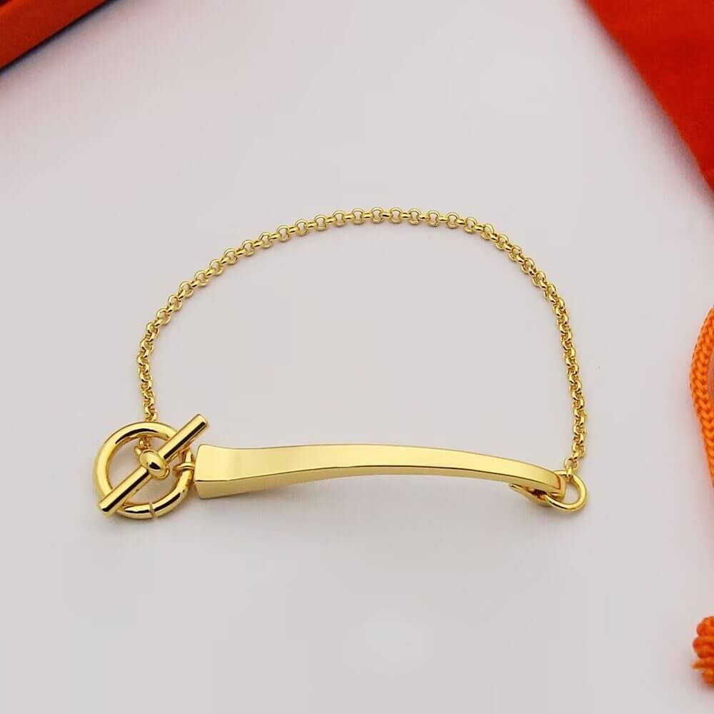 Classic Minimalist Clasp Bracelet