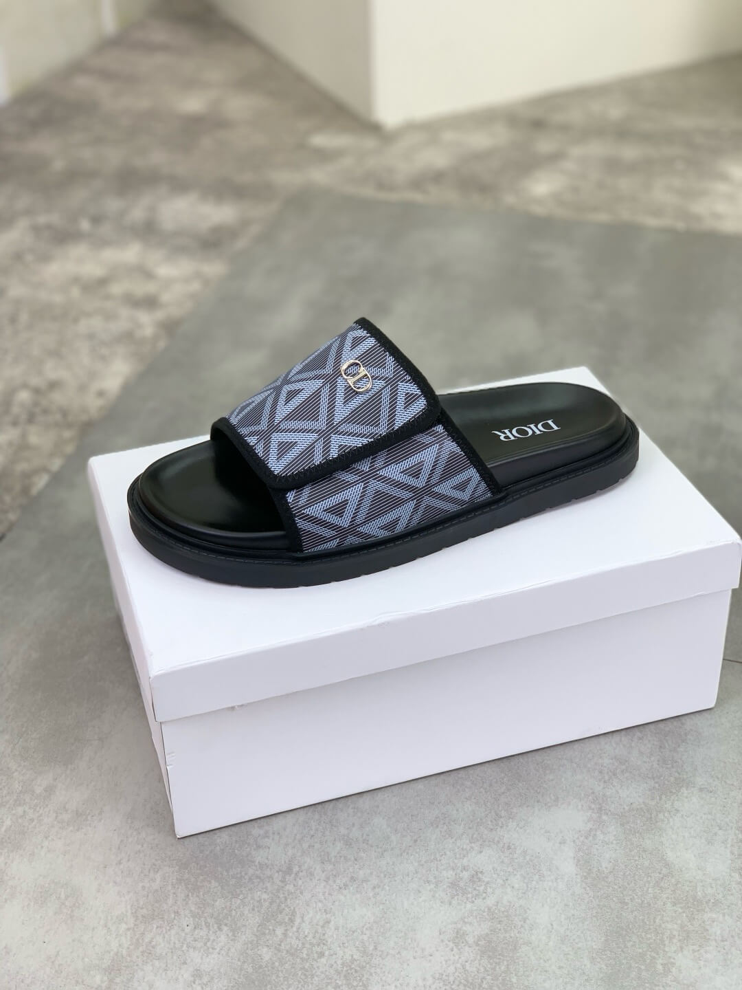 Chaussons lettres en métal