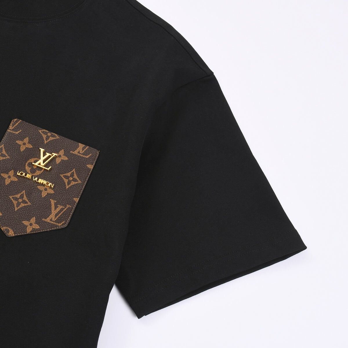T-shirt en placage à motif métallique