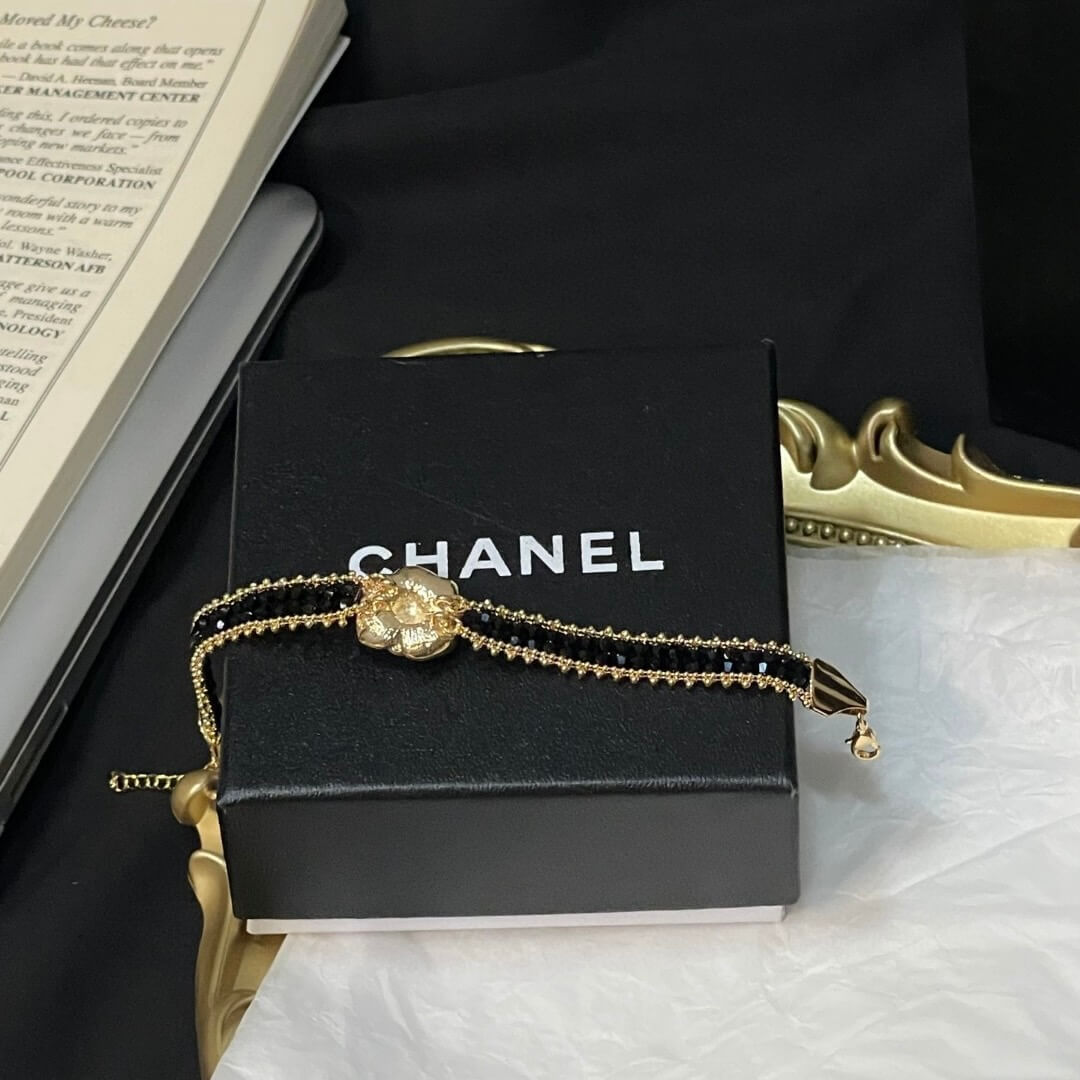 Classic Camellia Black & Gold Bracelet