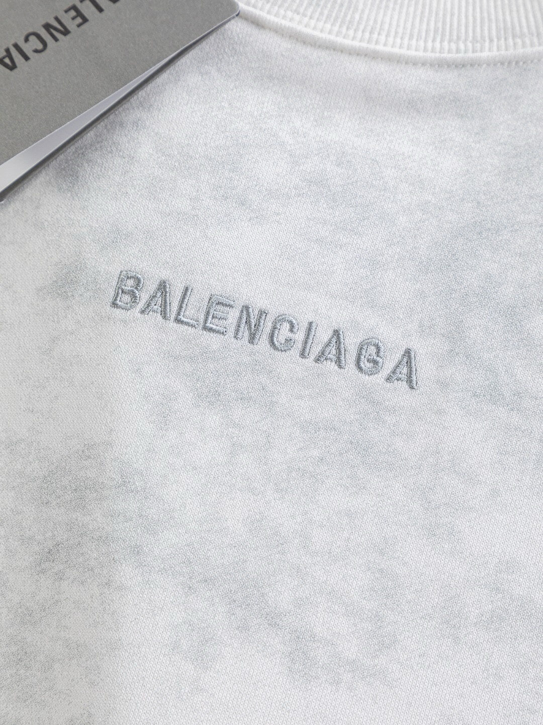 New Gradient Design Sweatshirt