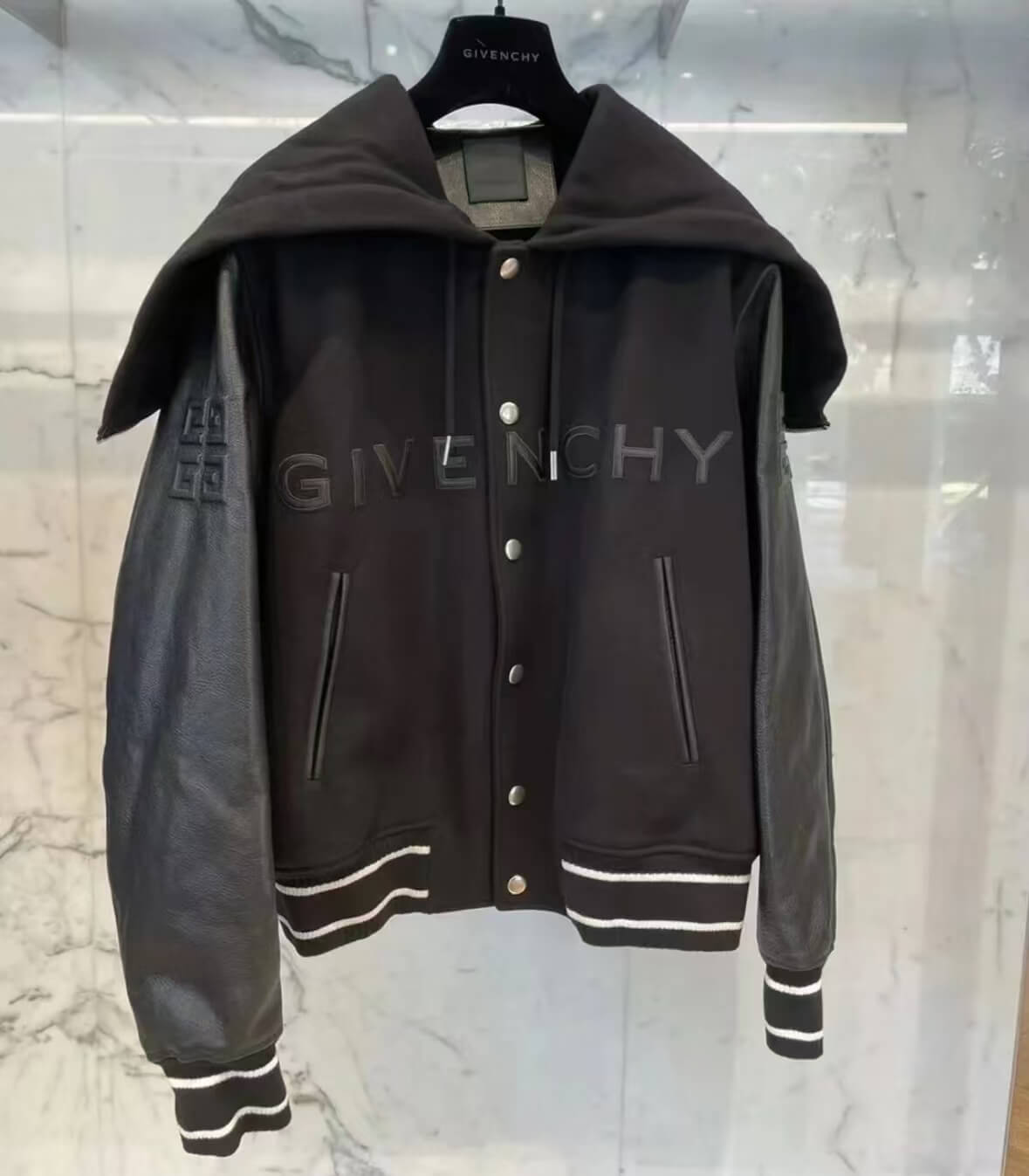 Veste à capuche zippée à panneaux
