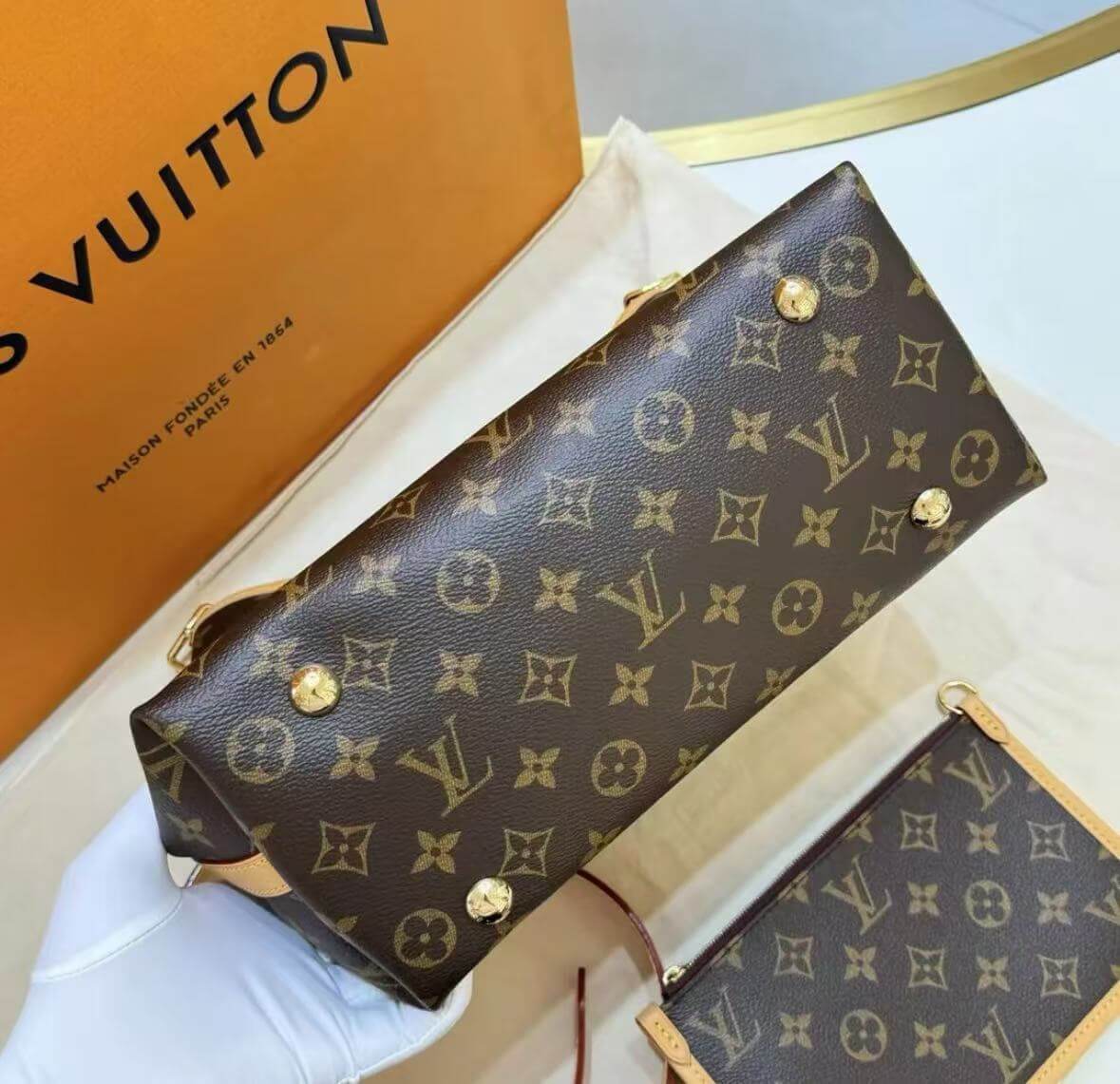 Sac bandoulière monogramme populaire