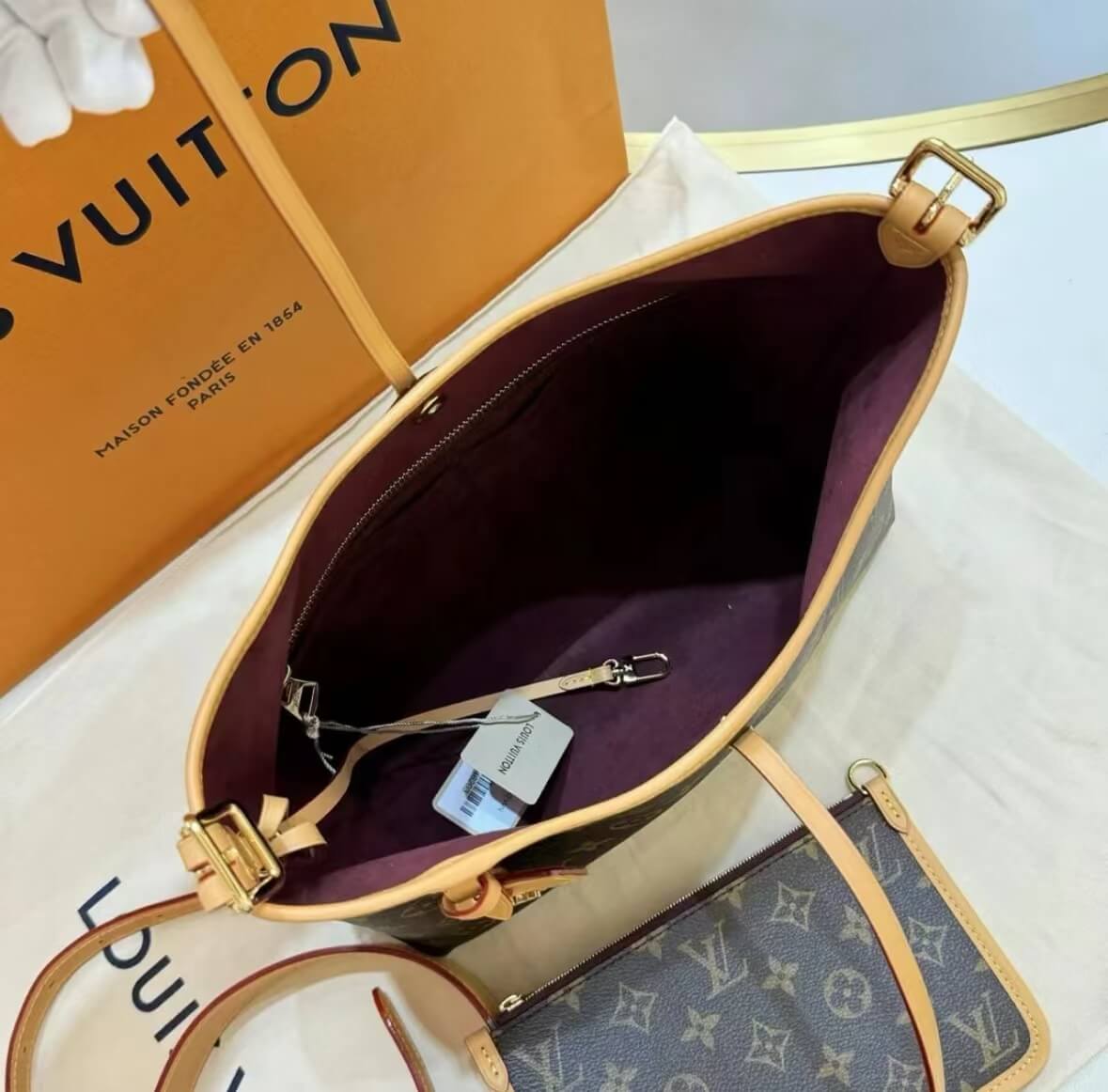 Sac bandoulière monogramme populaire