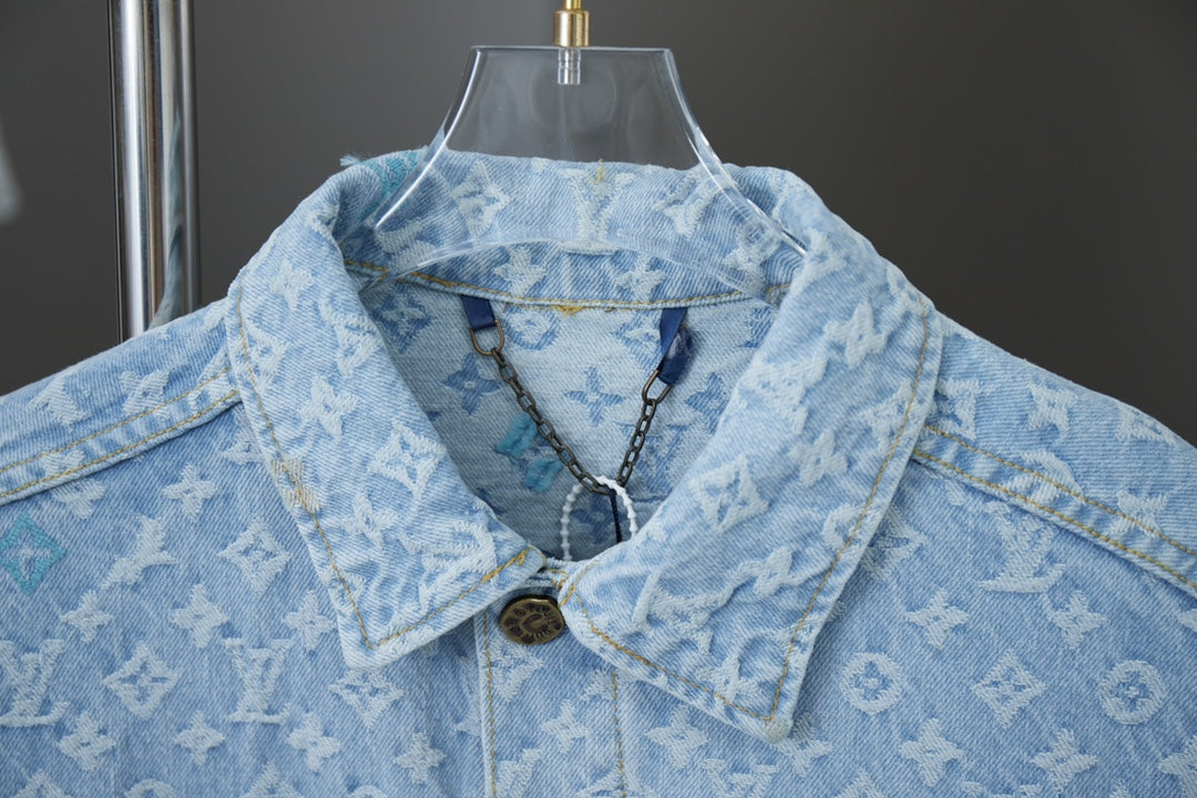Veste en jean brodée colorée