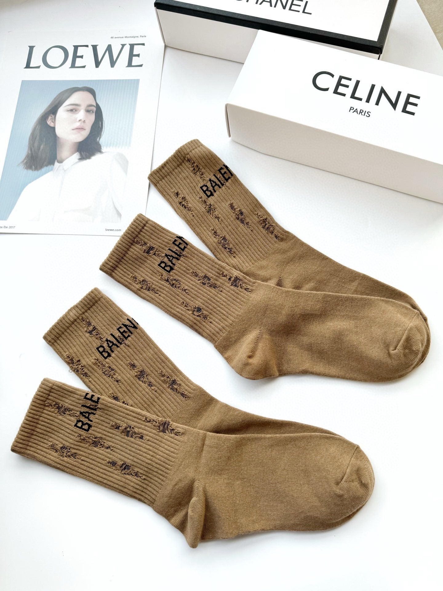 Chaussettes classiques marron à lettres