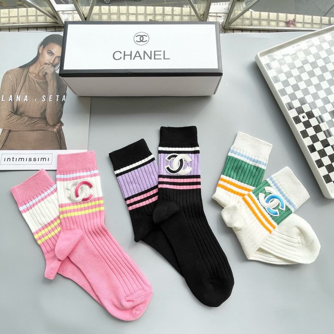 Chaussettes tube moyen populaires en ligne