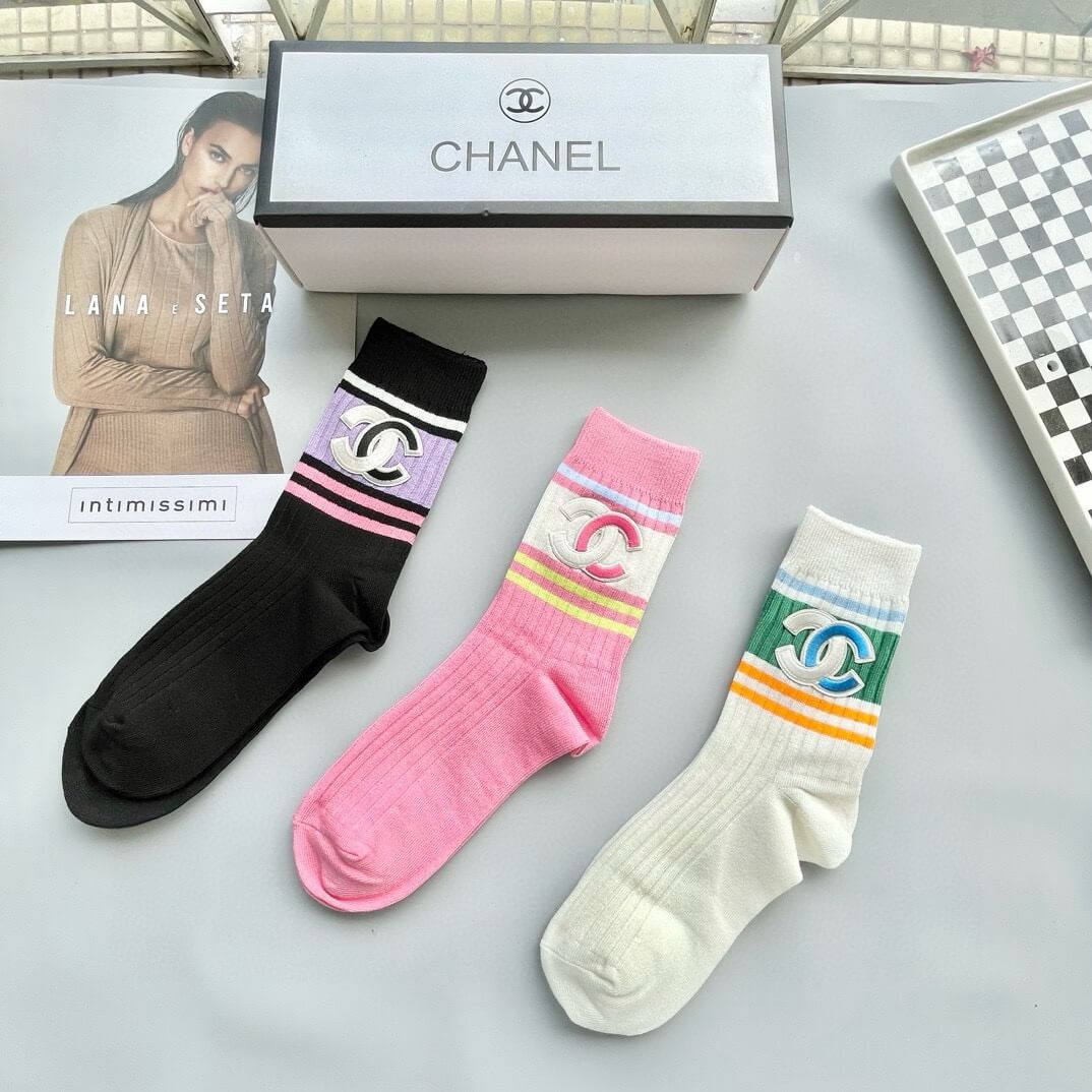 Chaussettes tube moyen populaires en ligne