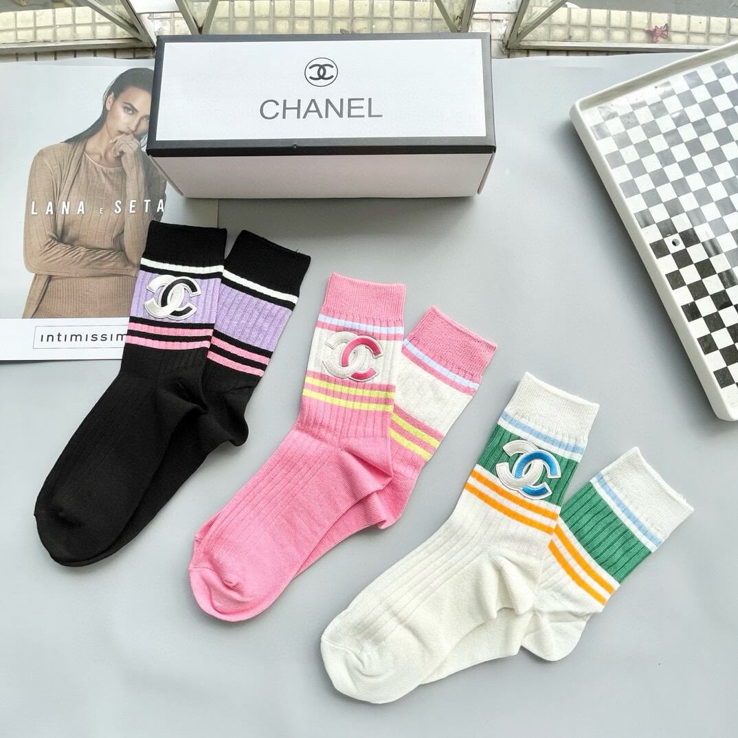 Chaussettes tube moyen populaires en ligne