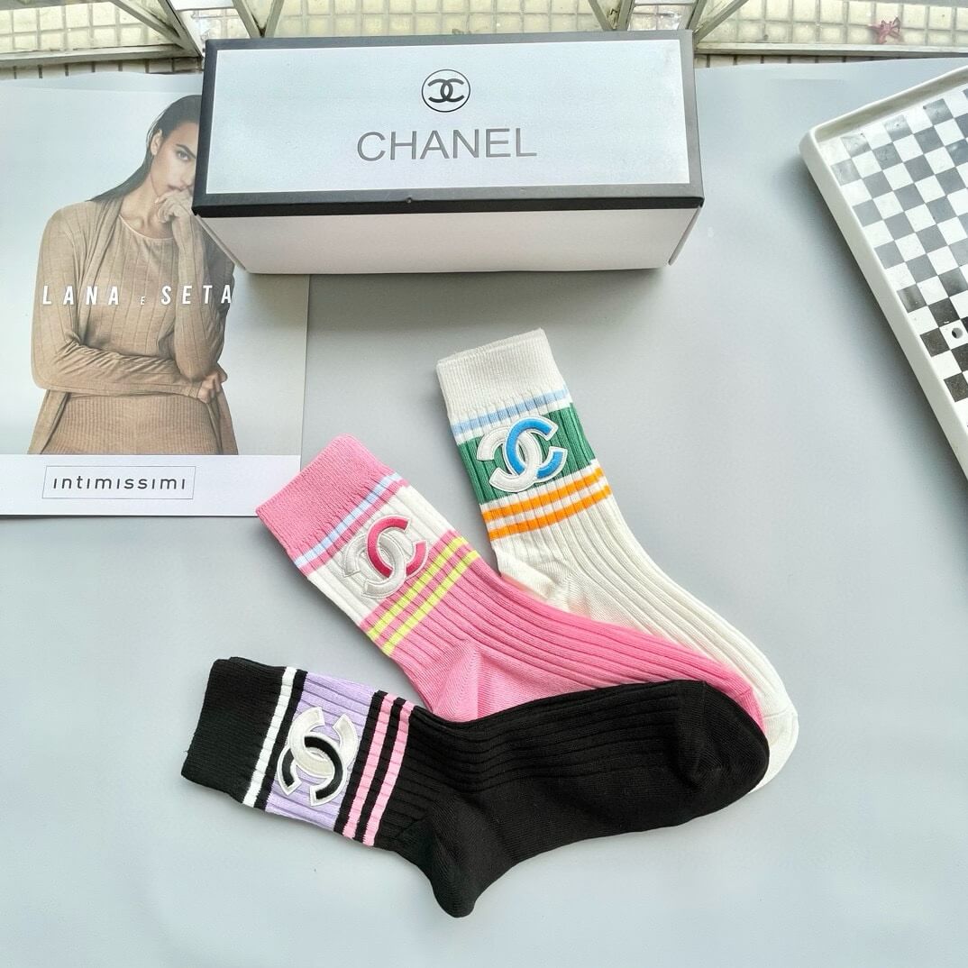 Chaussettes tube moyen populaires en ligne